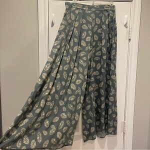 Bucket List Palazzo Pants Sz Small Wide Leg Elastic Waist Pull On Floral Boho